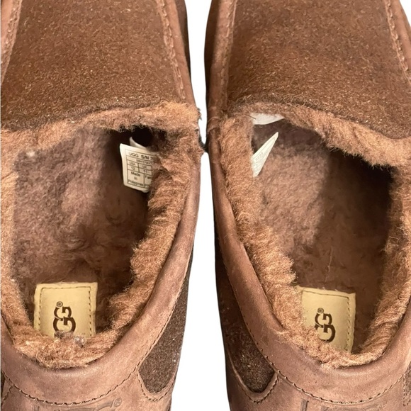 Mens UGG® Ascot Matte Leather
Slipper - Brown size 12 - Picture 8 of 15